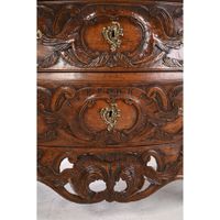 COMMODE NIMOISE LOUIS XV en noyer galbée en façade et sur le… (photo 4)