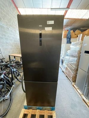 Réfrigérateur combiné congélateur AEG RCB646E3MB (traces d'u…