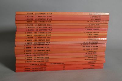 beaucoup de livres empilés les uns sur les autres