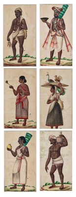 plusieurs photos de personnes portant des chapeaux et des robes, dans différentes poses