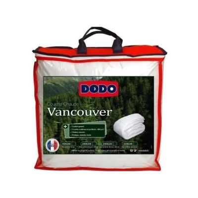 un gros plan sur un sac de nourriture sur fond blanc