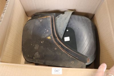 une boîte en carton contenant un casque