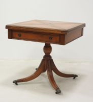 Table à jeu dite mouchoir en bois ouvrant par un tiroir en c… (photo 2)