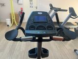 a machine that is sitting on the floor in the room