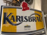 a sign that says karlsbratt on it