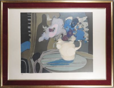 une image d'un tableau de fleurs dans un vase sur une table