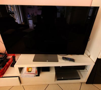 ENSEMBLE comprenant un grand téléviseur SAMSUNG (modèle QE55… - Photo 1