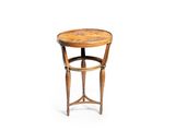 une photo d'une table d'appoint avec un plateau en bois