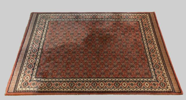 Tapis en laine. 183 x 135 cm. À nettoyer