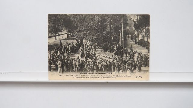 GFA : PM 1902. Aubusson. Place de l’Église. Funérailles d’un sold...