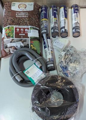 1163 / Lot de 10 produits de l'univers bricolage et ja…