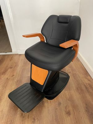 1 fauteuil de barbier coiffeur MALETTI + réhausseur