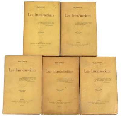 six livres sur la couverture du livre *Les Immeroiraux*