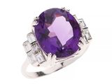 une bague en améthorate et diamants