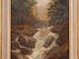 une peinture représentant une rivière dans une zone boisée, avec des rochers et des arbres