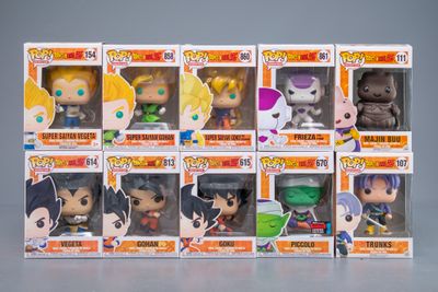 de nombreux modèles différents de figurines Funko Pop dans la boîte