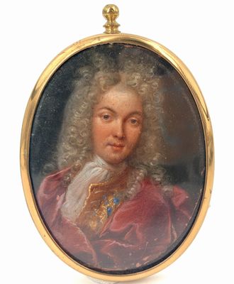 portrait d'un homme en manteau rouge, dans un cadre doré
