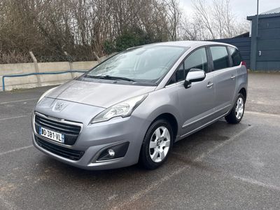PEUGEOT 5008 1.6 HDi 115ch FAP BVM6 Active 5pl - Genre : VP …