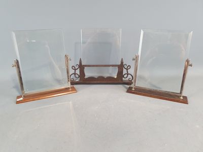 trois cadres photo anciens en laiton et en verre