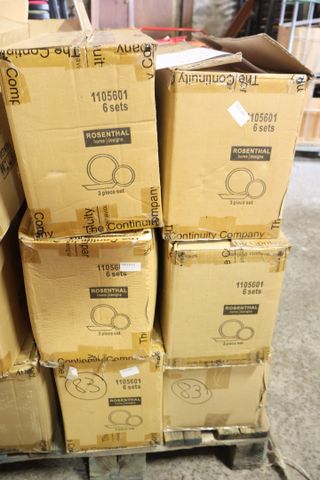 Lot de 6 cartons : romans. 