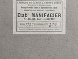 a label on the side of a box that says etab ' s manfacierr