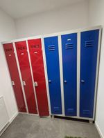 Deux vestiaires métalliques à trois portes (photo 2)