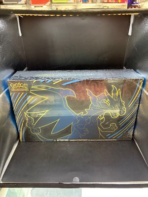 a box that has a picture of a cat on it