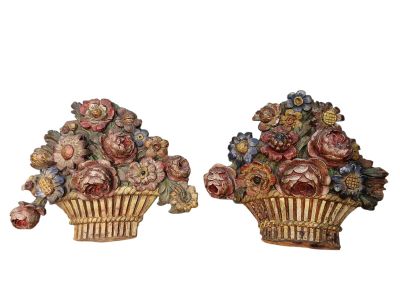 Paire de bas relief en bois sculpté polychrome à motif de co… - Photo 1