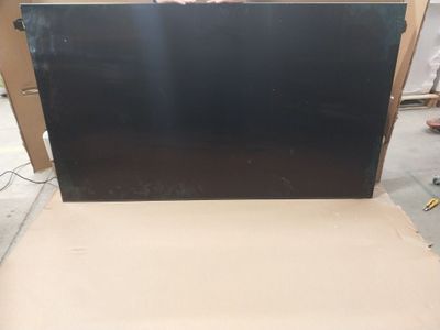 Télévision Samsung QE82Q800T (dans son carton d'origine endo…