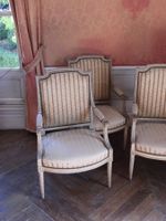 SUITE DE QUATRE FAUTEUILS en hêtre mouluré, sculpté et laqué… (photo 2)