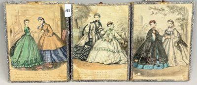 trois gravures de mode anciennes représentant des femmes en robe et chapeau