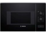 Four à micro-ondes encastrable Bosch avec porte en verre noir et commandes électroniques