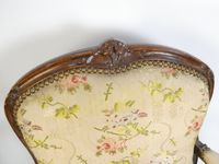 Fauteuil Louis XV dossier à la reine galbé, pieds cambrés, e… (photo 3)
