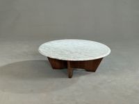 Table basse à plateau circulaire en marbre veiné blanc à pié… (photo 2)