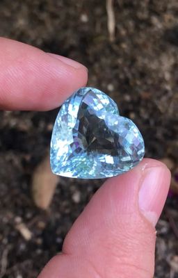 AIGUE MARINE NATURELLE - Preovenance ZAMBIE - 32.
