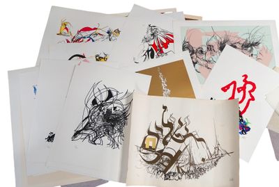 de nombreuses cartes aux motifs variés sur un fond blanc