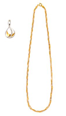 Ensemble collier et boucles d'oreilles dans les tons jaune et argenté