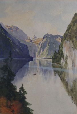 un tableau représentant un lac avec des montagnes en arrière-plan