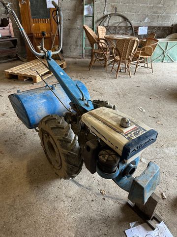 Motoculteur STAUB ancien avec rotovator et charrue. Démarré