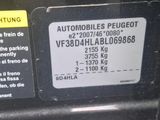 a sticker on the back of a car that says automobiles peggett