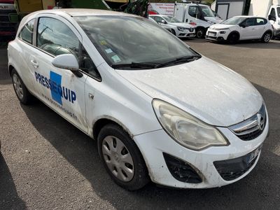 a picture of a white car parked in a parking lot