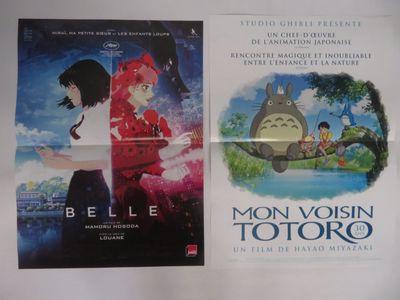 deux affiches de cinéma représentant une femme et un chat sur fond blanc