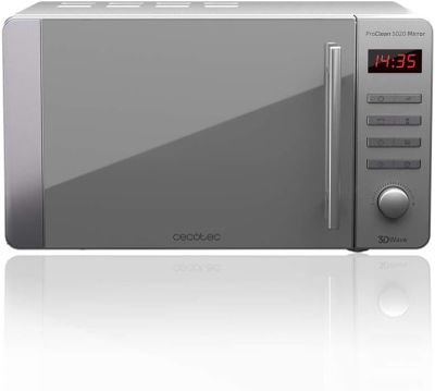 une image d'un micro-ondes avec une horloge numérique sur le côté