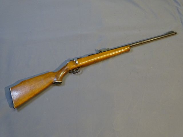 Cat C : 94526 - Carabine Mono-coup à culasse Cal 22LR. Marque   P...