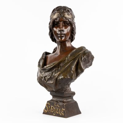 Emmanuel Villanis (1858-1914) 'La Sibylle', bronze patiné.
