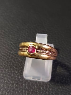 Bague En Or Jaune 18 Carats (750/°) 3.90g Avec Pierre Rouge - Taille 53 - Occasion Parfait état