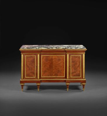 un buffet de style George II en acajou et marbre