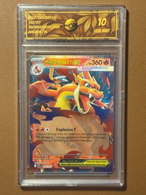 La carte Pokémon est dans un étui en plastique accroché au mur.