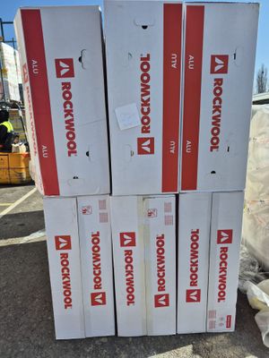 Lot d'environ 240ml de rouleux de isolant alu marque Rockwoo…