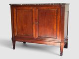 une armoire en bois avec un plateau en marbre sur fond blanc